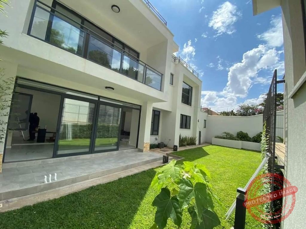 Lavington villas for sale