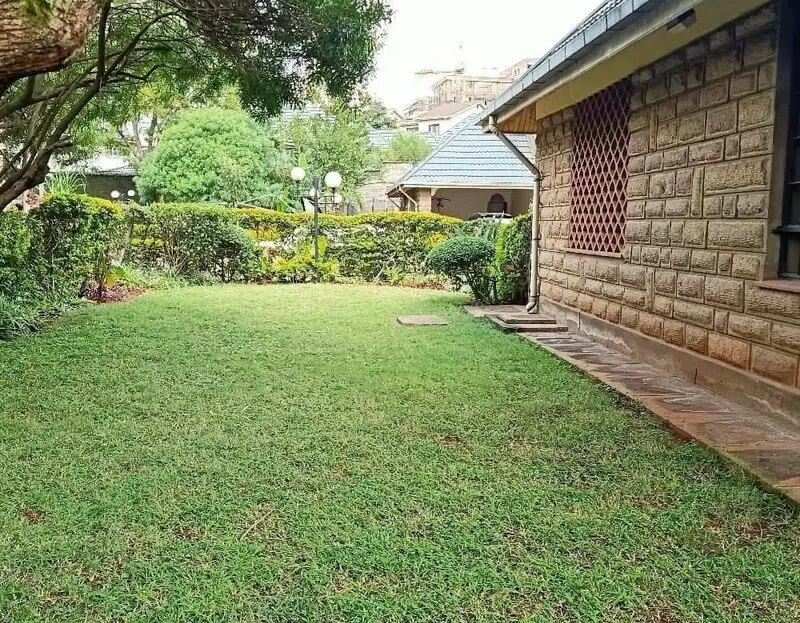 5 BEDROOM WITH DSQ TOWNHOUSE FOR SALE IN LAVINGTON KAPUTEI GARDENS AT, Kileleshwa, Nairobi