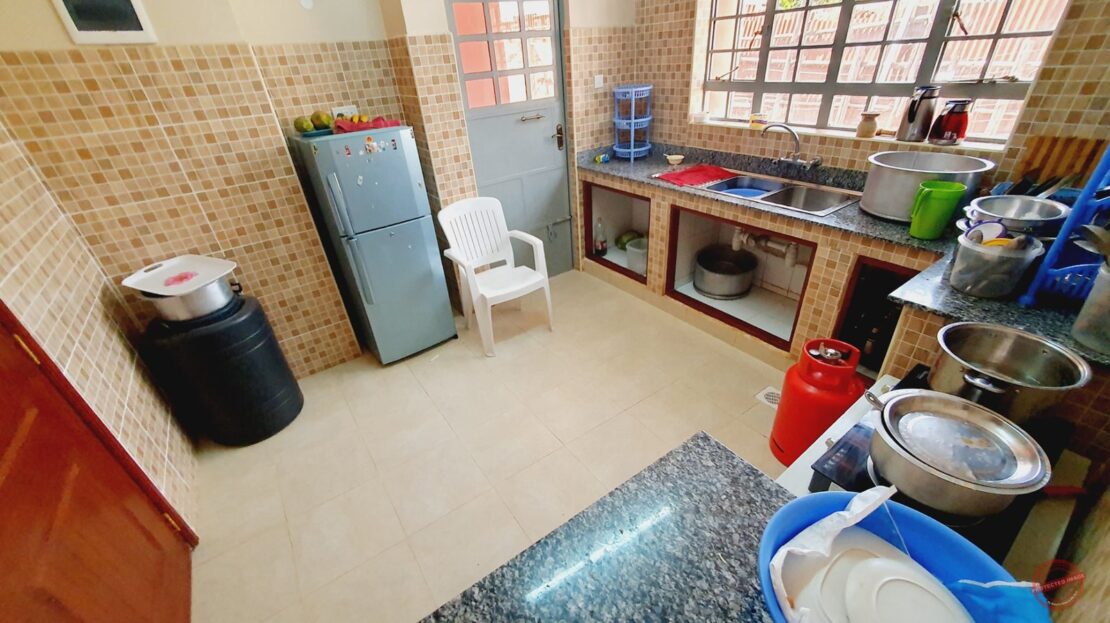 Spacious 3 Bedrooms Plus Sq All En-Suite Bungalow For Sale In Ngong Town., Kajiado County > Ngong Town, Nairobi