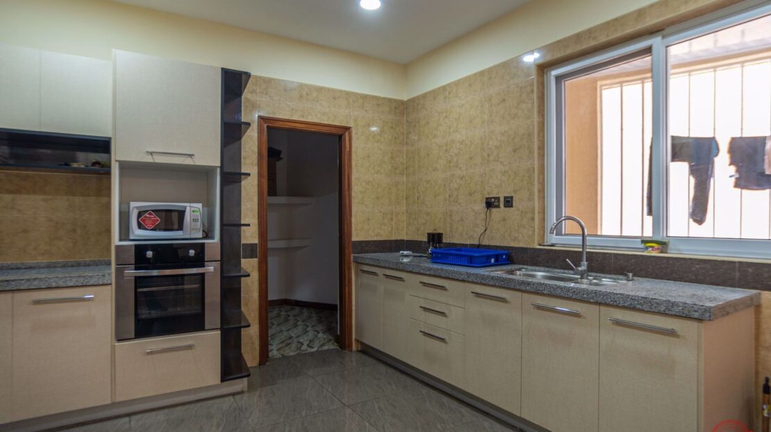 Fully Furnished 3 Bedrooms + DSQ For Rent In Kileleshwa. 2,500 Sqft, Nairobi