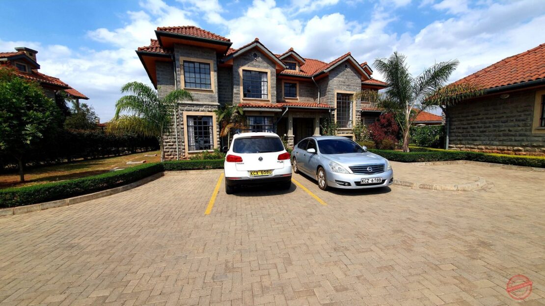 New 4 Bedrooms + Sq 543 Sqm Houses FOR SALE In KAREN., Nairobi