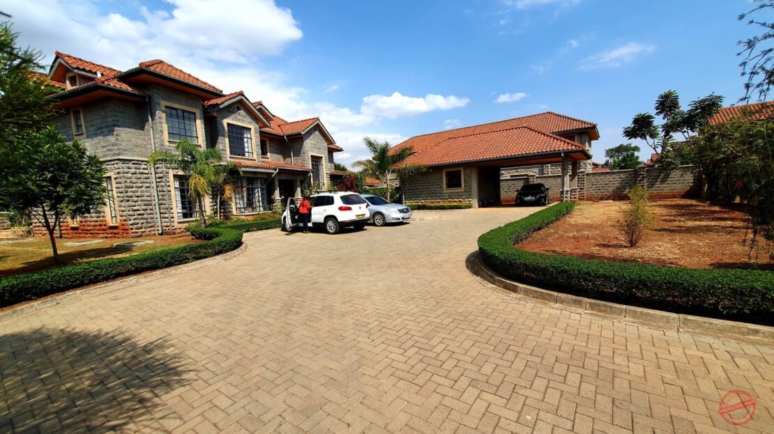 New 4 Bedrooms + Sq 543 Sqm Houses FOR SALE In KAREN., Nairobi