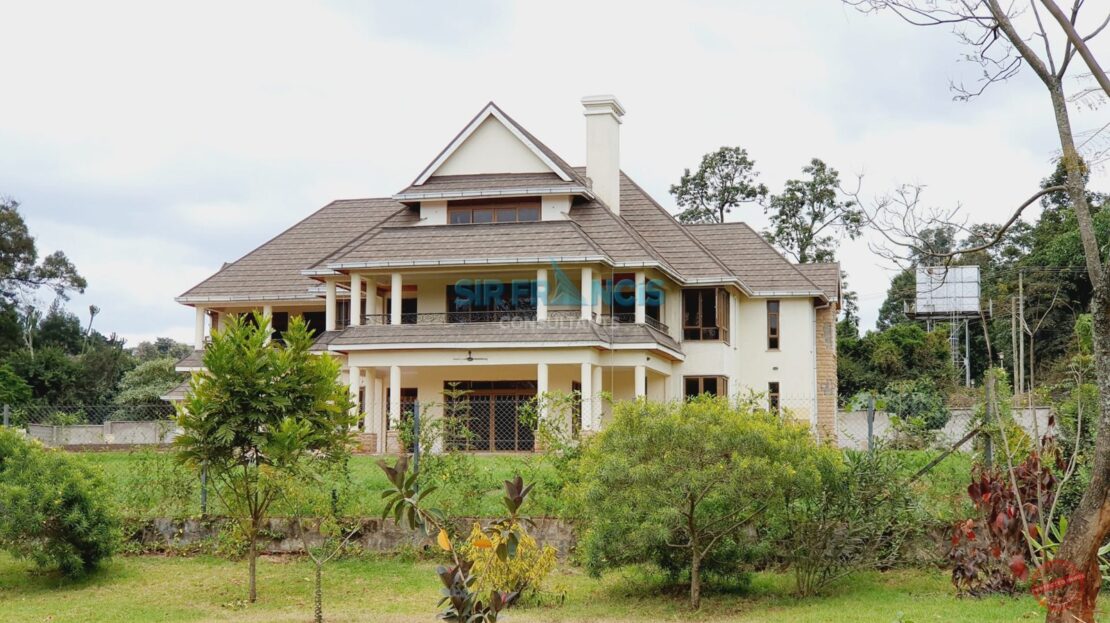 5 Bedrooms Villas For Sale In Karen, Sitting On 1 Acre, Nairobi