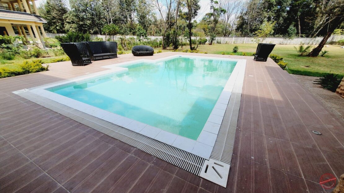 5 Bedrooms Villas For Sale In Karen, Sitting On 1 Acre, Nairobi
