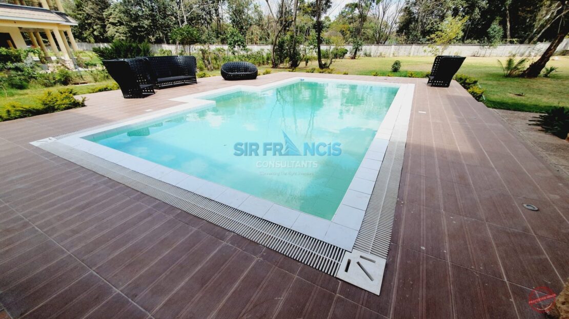 5 Bedrooms Villas For Sale In Karen, Sitting On 1 Acre, Nairobi