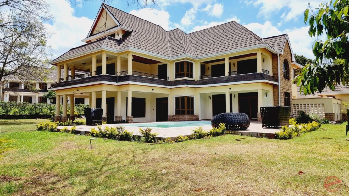 5 Bedrooms Villas For Sale In Karen, Sitting On 1 Acre, Nairobi