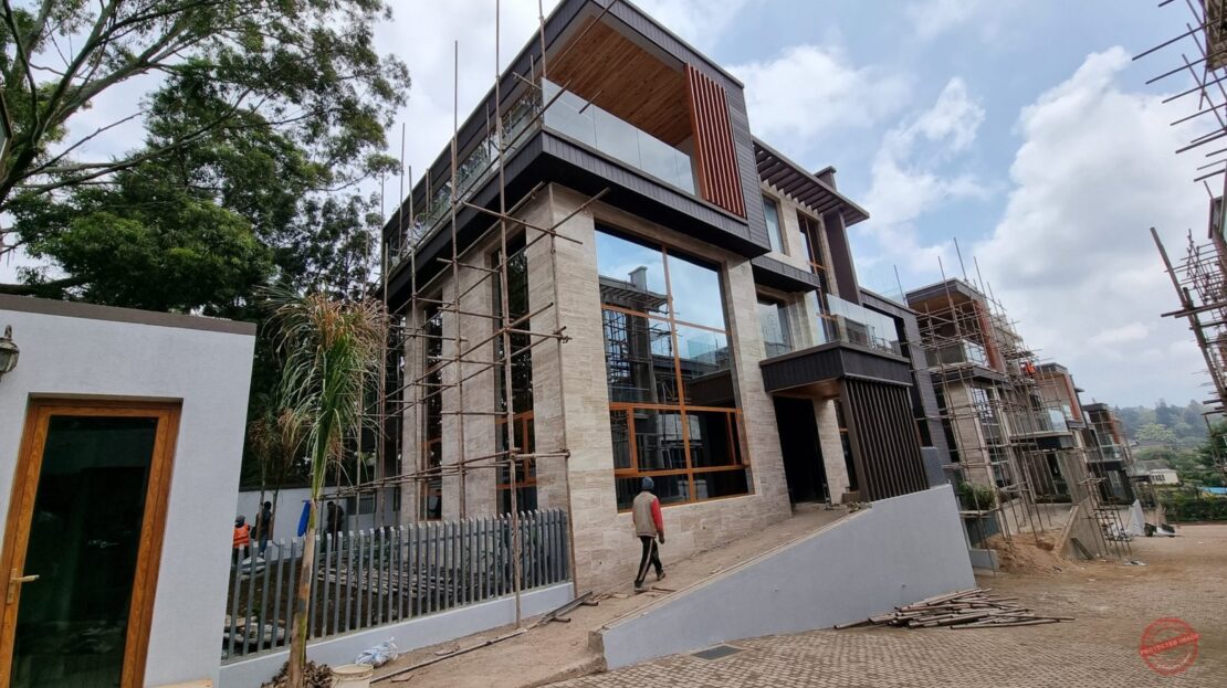 Fully Furnished 6 Bedrooms + Dsq 670 Sqm Villa For Sale In Lavington, Nairobi