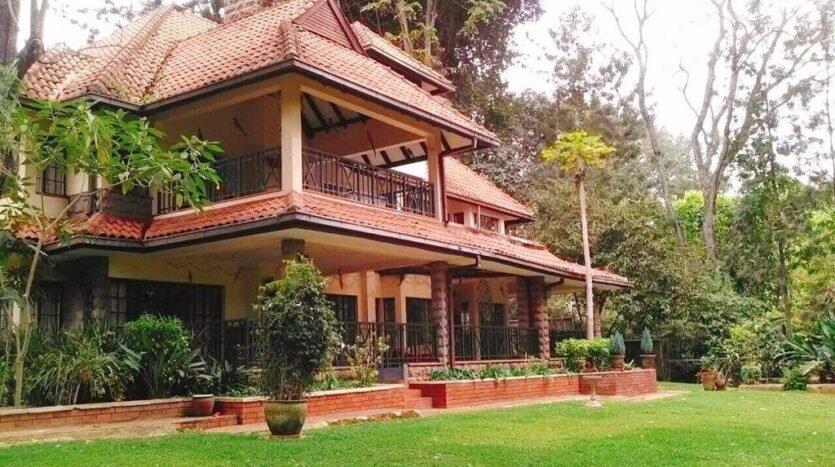 ROSSLYN 5 BEDROOMS HOUSES+ 2SQ HOUSE TO LET KSH. 400,000PM. for Sale in Nairobi