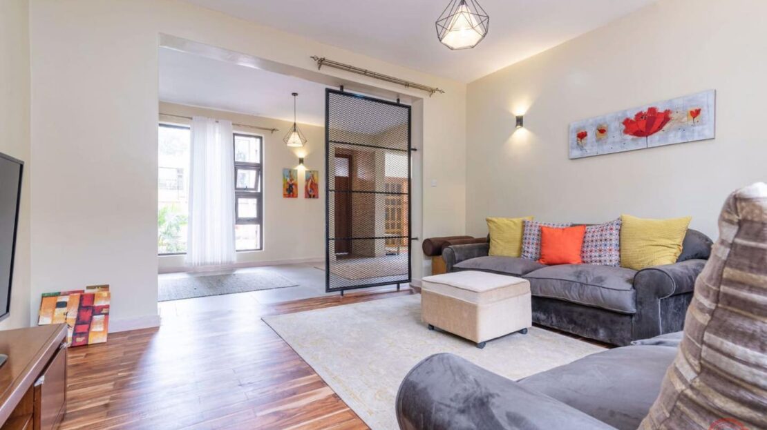Houses For Sale In Karen – Property In Kenya 4 Bedrooms + 2 Staff Quarters, Nairobi