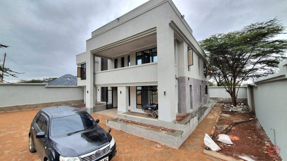 5 Bedrooms Villas for Sale in Nairobi