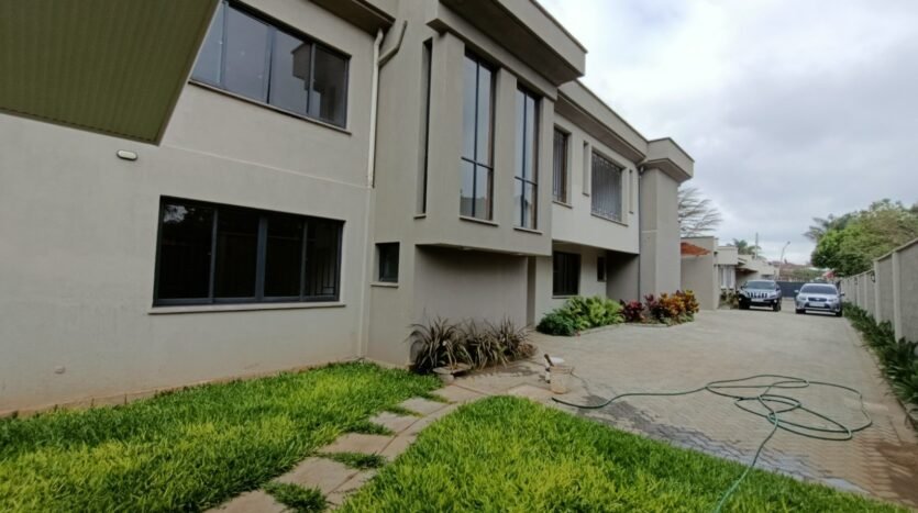 Townhouses For Sale in Lavington