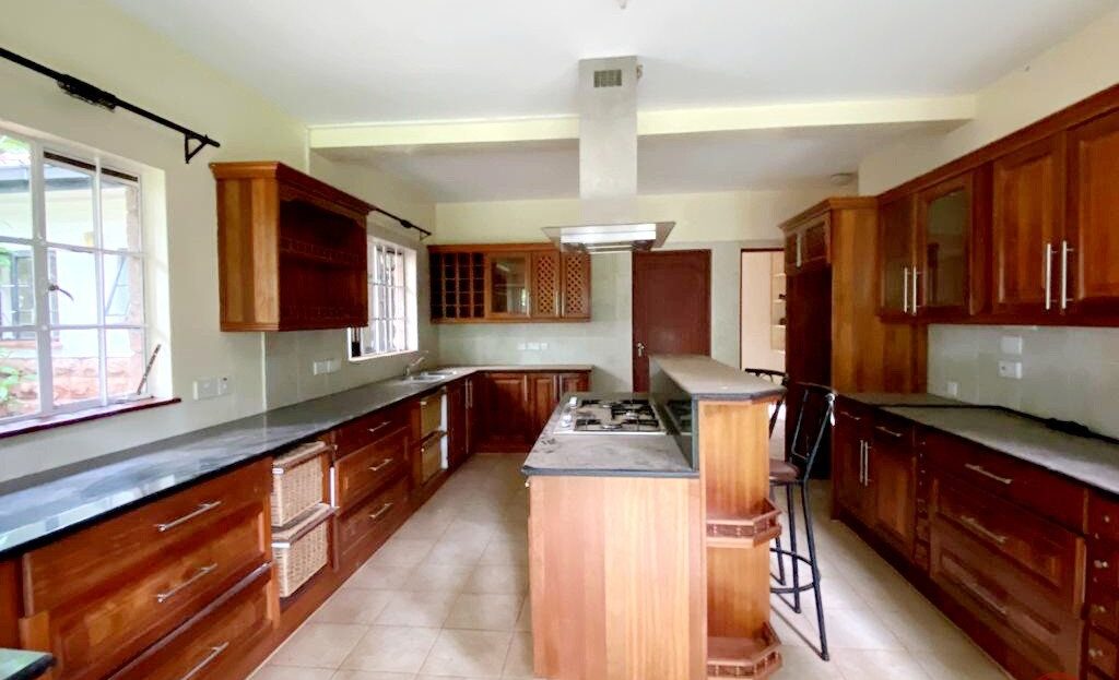 ROSSLYN 5 BEDROOMS HOUSES+ 2SQ HOUSE TO LET, Runda, Nairobi