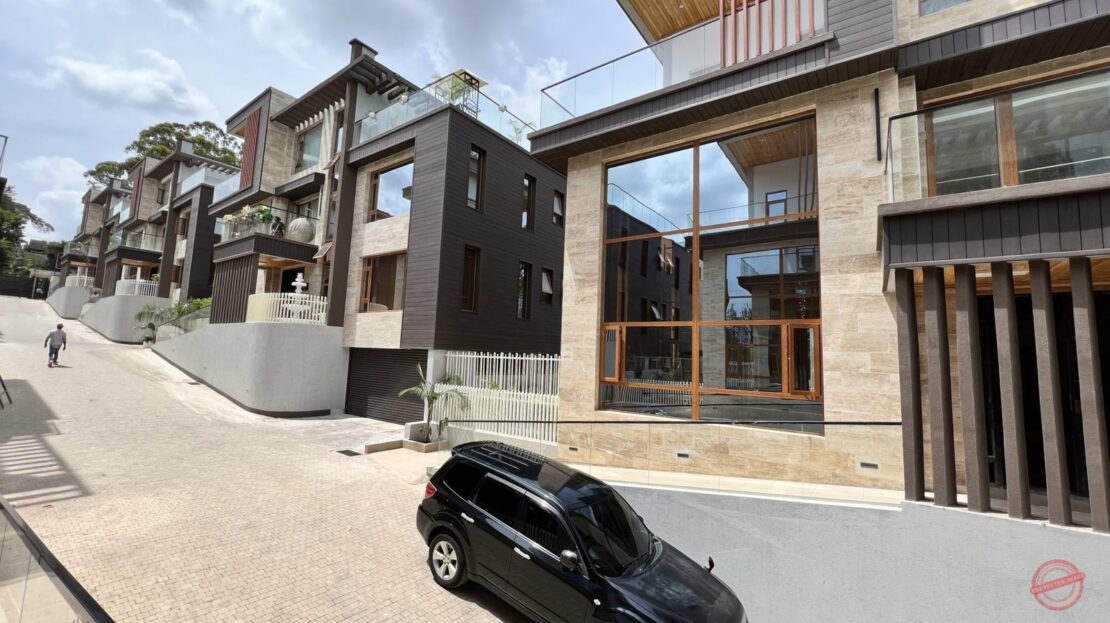 Fully Furnished 6 Bedrooms + Dsq 670 Sqm Villa For Sale In Lavington, Nairobi