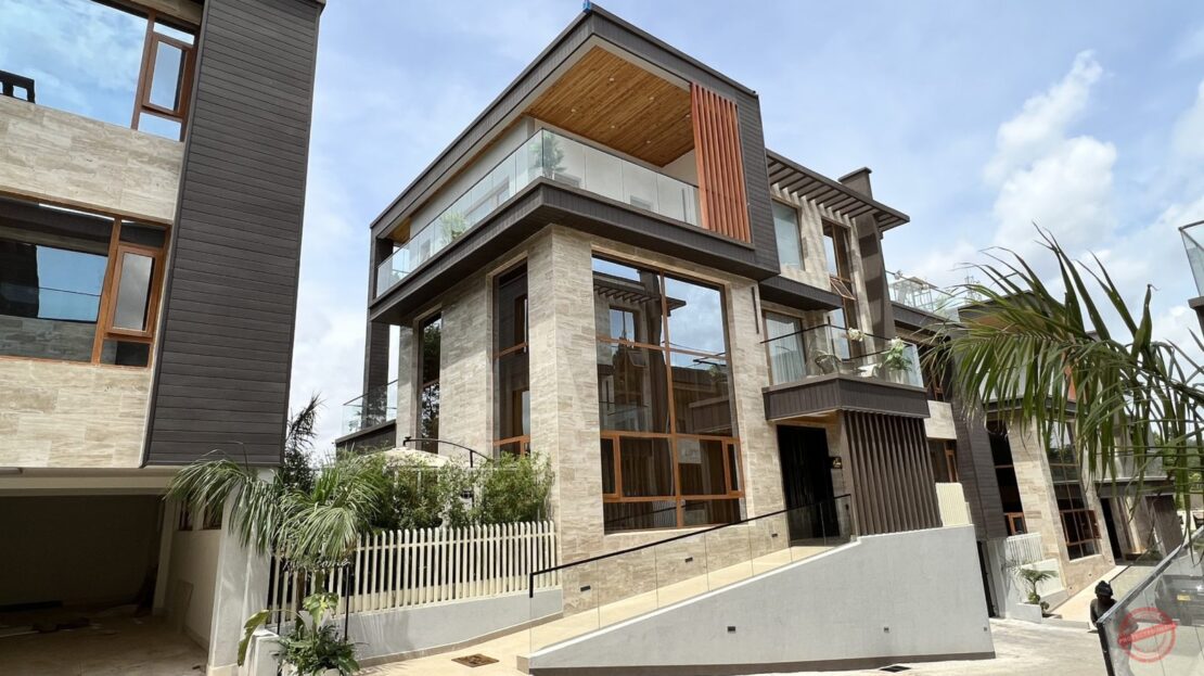Fully Furnished 6 Bedrooms + Dsq 670 Sqm Villa For Sale In Lavington, Nairobi