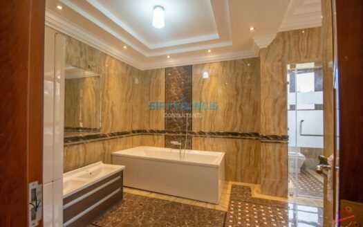 5 Bedrooms Villas For Sale in Karen, Sitting on 1 Acre Ksh. 135m. (SOLD OUT)