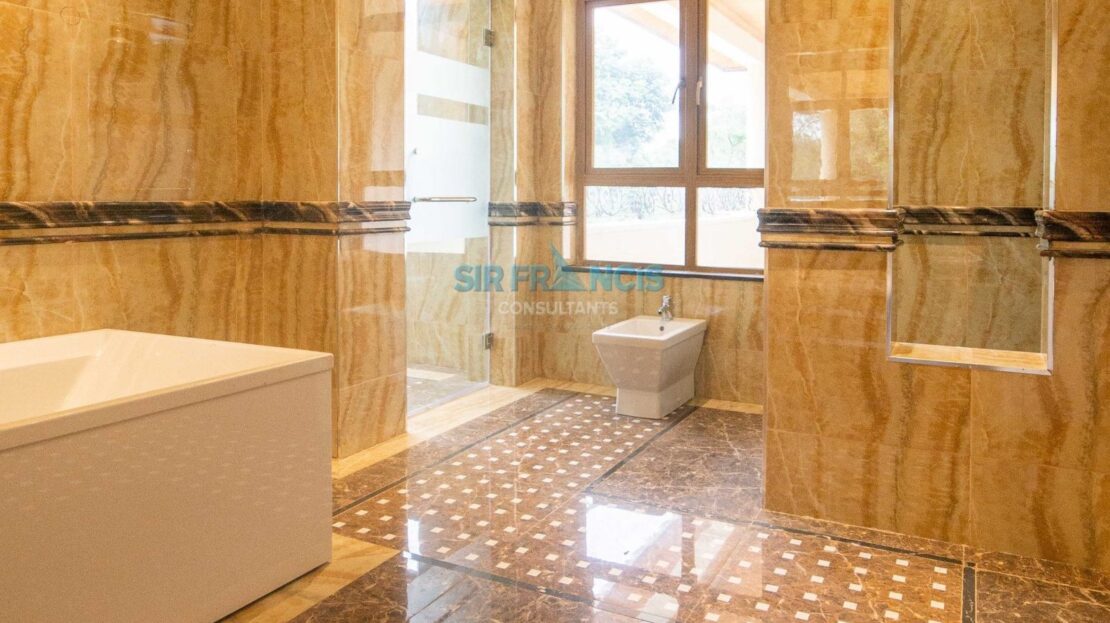 5 Bedrooms Villas For Sale In Karen, Sitting On 1 Acre, Nairobi