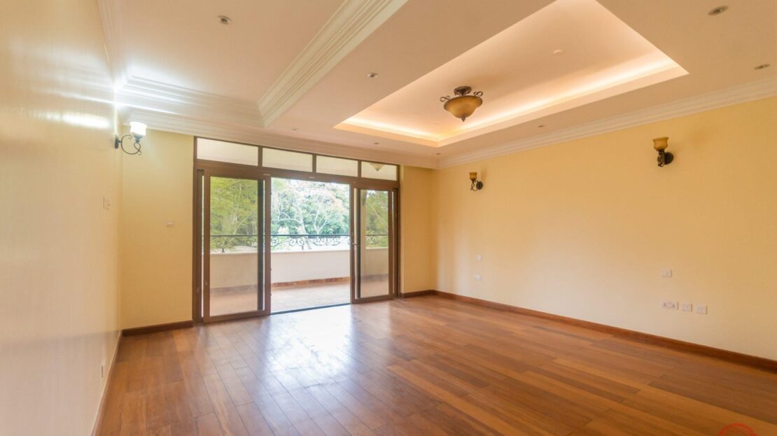 5 Bedrooms Villas For Sale In Karen, Sitting On 1 Acre, Nairobi