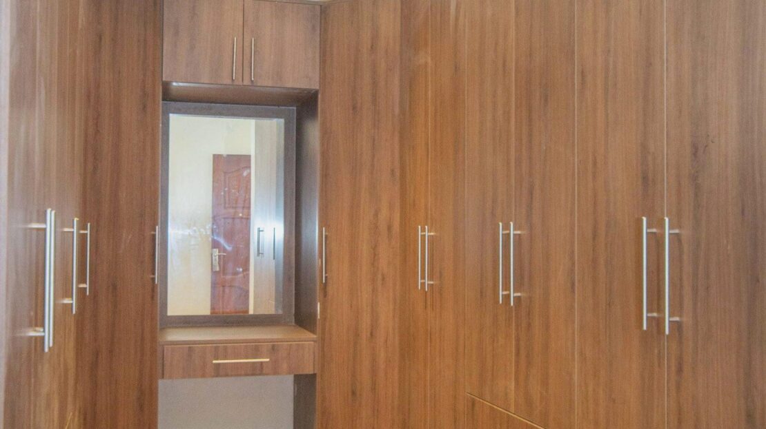 5 Bedrooms Villas For Sale In Karen, Sitting On 1 Acre, Nairobi