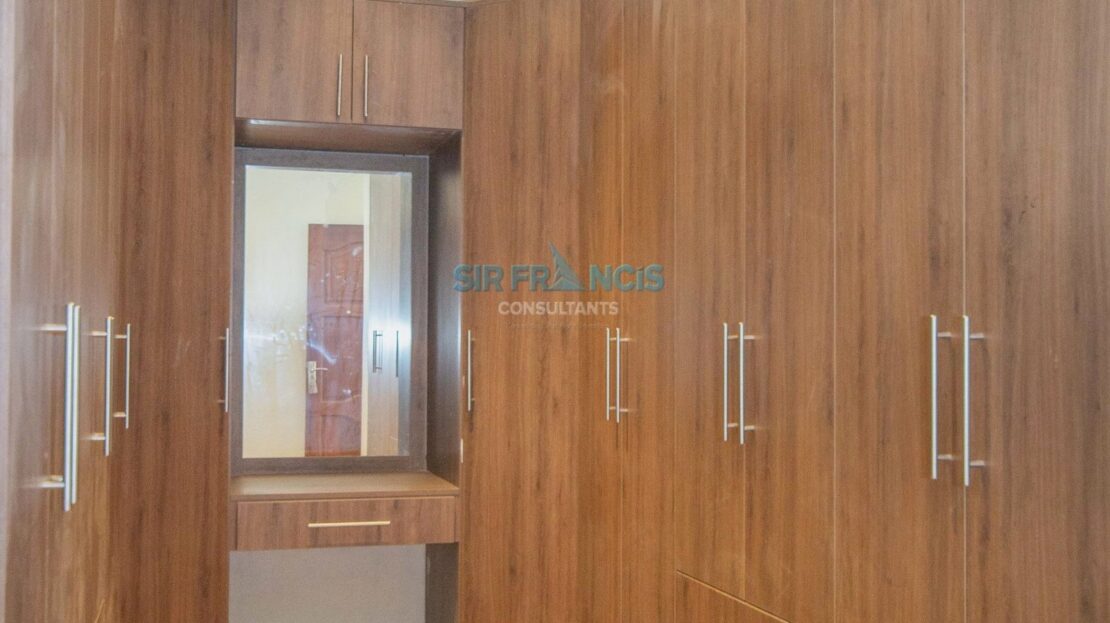 5 Bedrooms Villas For Sale In Karen, Sitting On 1 Acre, Nairobi