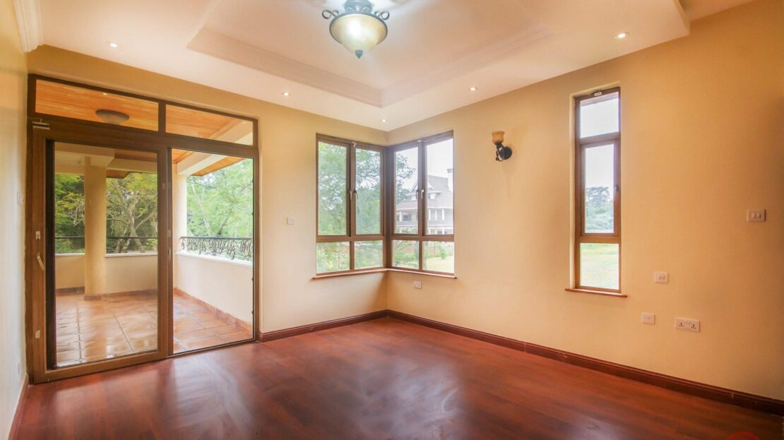 5 Bedrooms Villas For Sale In Karen, Sitting On 1 Acre, Nairobi