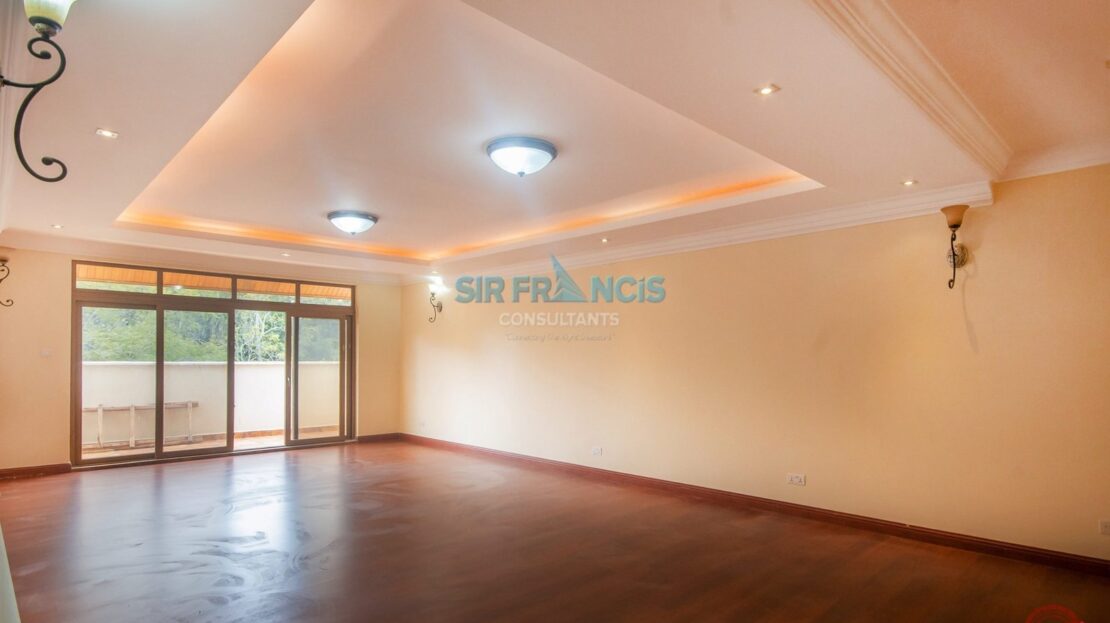 5 Bedrooms Villas For Sale In Karen, Sitting On 1 Acre, Nairobi