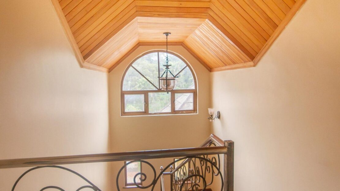 5 Bedrooms Villas For Sale In Karen, Sitting On 1 Acre, Nairobi