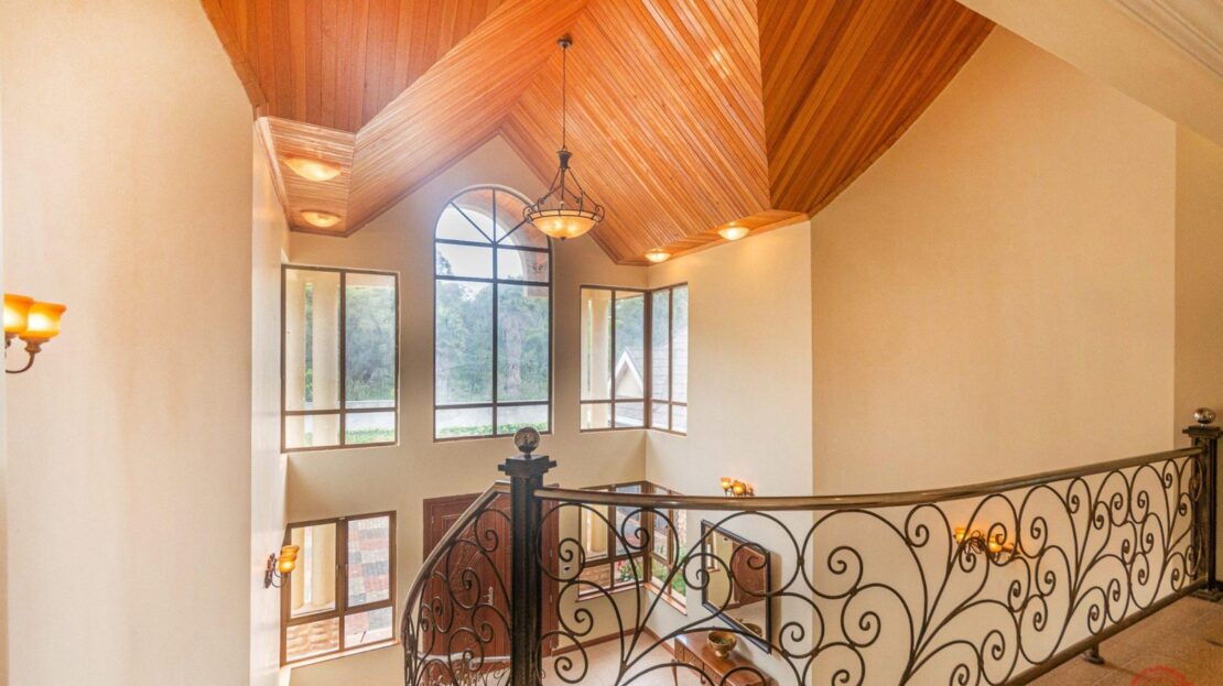 5 Bedrooms Villas For Sale In Karen, Sitting On 1 Acre, Nairobi