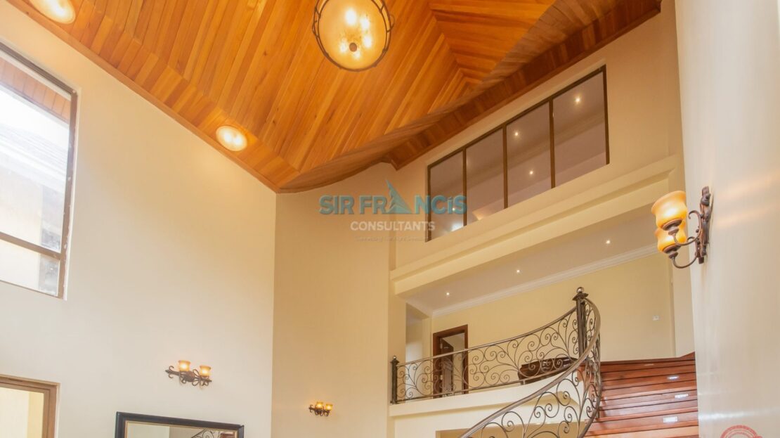 5 Bedrooms Villas For Sale In Karen, Sitting On 1 Acre, Nairobi