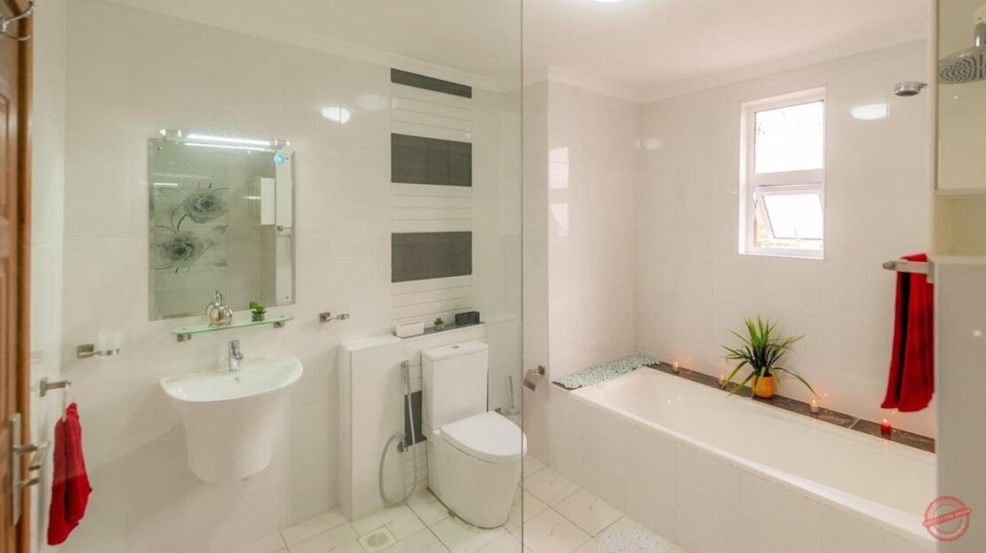 Fully Furnished 3 Bedrooms + Dsq 2,800 Sqft Luxury APartment In Kilimani, Nairobi