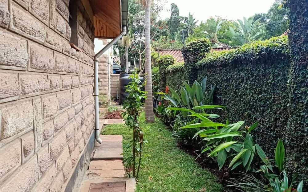 5 BEDROOM WITH DSQ TOWNHOUSE FOR SALE IN LAVINGTON KAPUTEI GARDENS AT, Kileleshwa, Nairobi