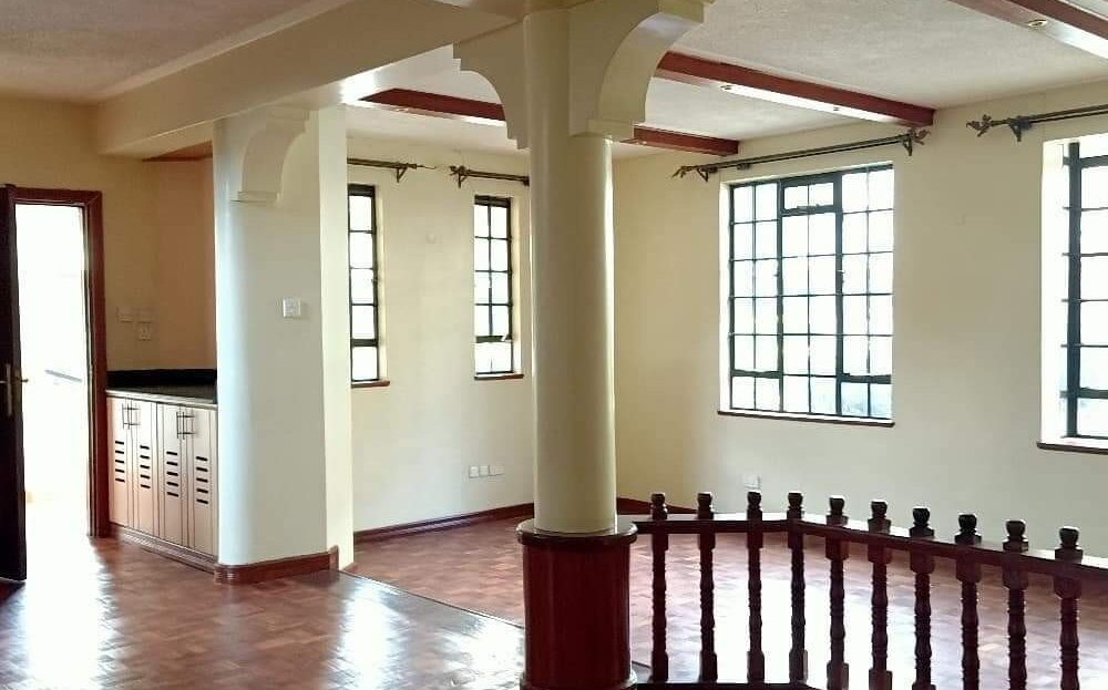 5 BEDROOM WITH DSQ TOWNHOUSE FOR SALE IN LAVINGTON KAPUTEI GARDENS AT, Kileleshwa, Nairobi