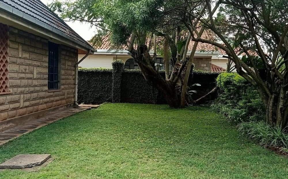 5 BEDROOM WITH DSQ TOWNHOUSE FOR SALE IN LAVINGTON KAPUTEI GARDENS AT, Kileleshwa, Nairobi
