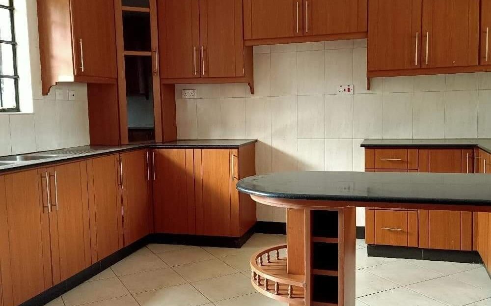 5 BEDROOM WITH DSQ TOWNHOUSE FOR SALE IN LAVINGTON KAPUTEI GARDENS AT, Kileleshwa, Nairobi
