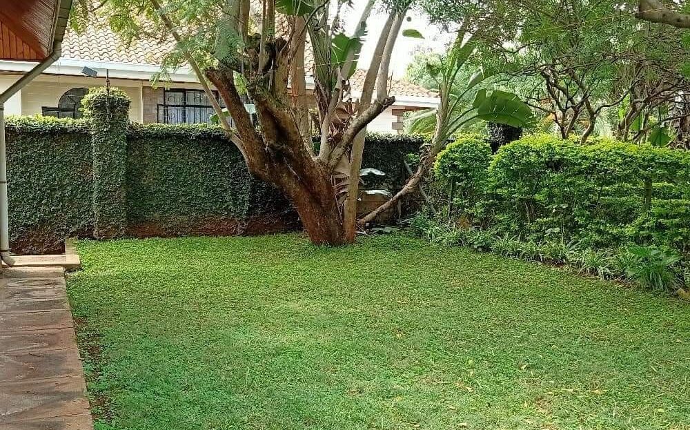 5 BEDROOM WITH DSQ TOWNHOUSE FOR SALE IN LAVINGTON KAPUTEI GARDENS AT, Kileleshwa, Nairobi