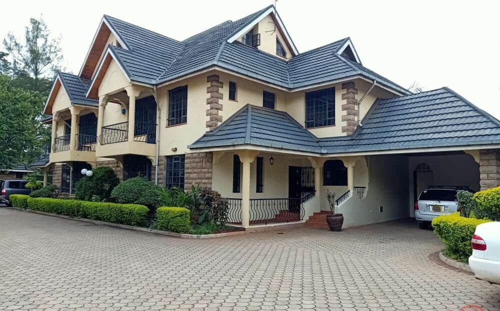 5 BEDROOM WITH DSQ TOWNHOUSE FOR SALE IN LAVINGTON KAPUTEI GARDENS AT, Kileleshwa, Nairobi