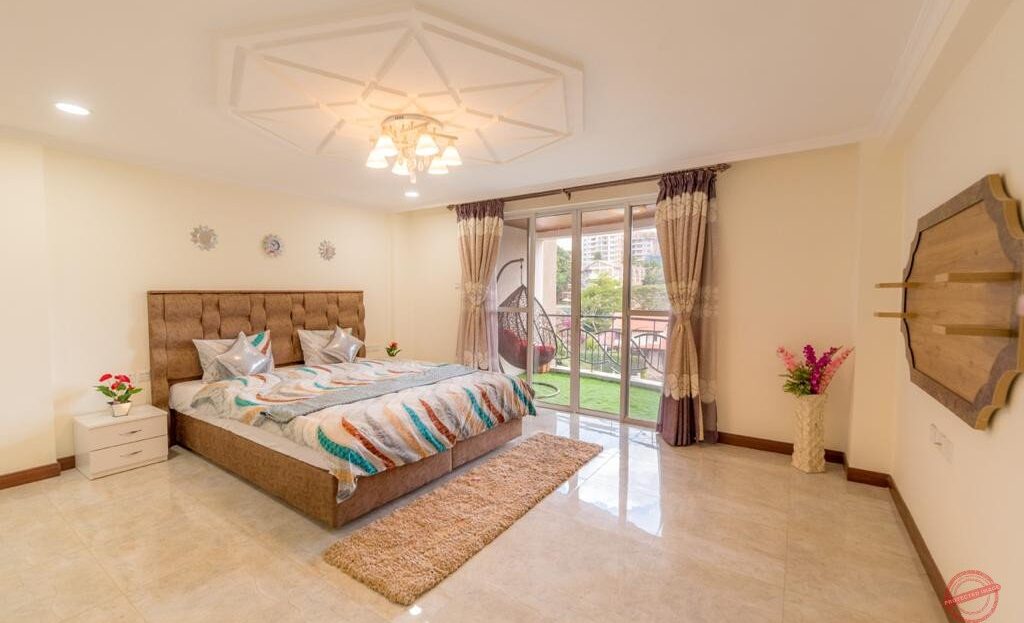 Fully Furnished 3 Bedrooms + Dsq 2,800 Sqft Luxury APartment In Kilimani, Nairobi