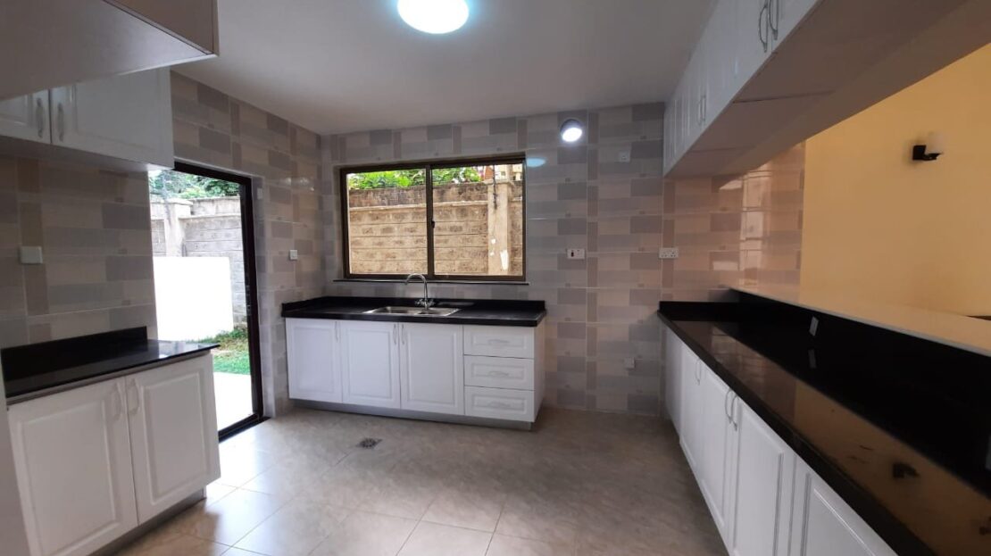 New 5 Bedrooms + Sq Townhouse for Sale in Nairobi