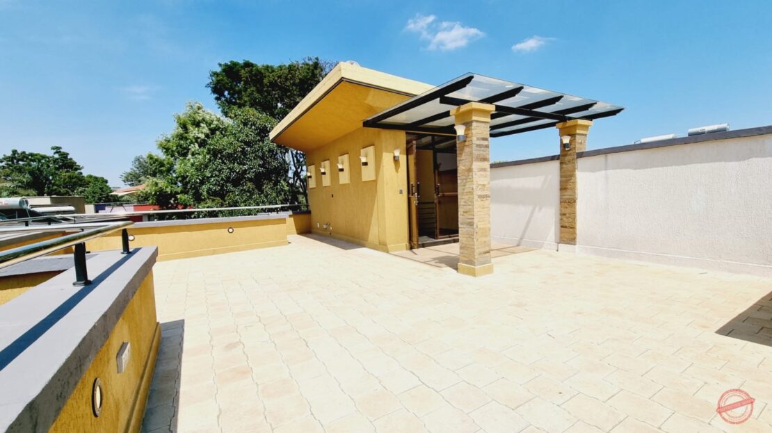 5 BEDROOMS + 2 DSQs VILLAS FOR SALE IN LAVINGTON, Nairobi