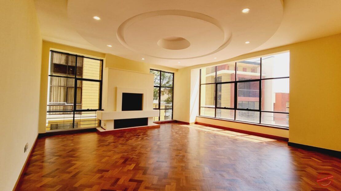 5 BEDROOMS + 2 DSQs VILLAS FOR SALE IN LAVINGTON, Nairobi