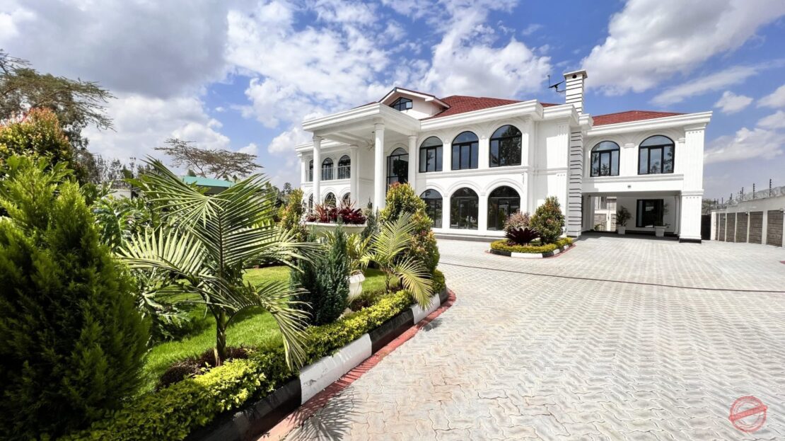 'White House' Karen Property Houses for Sale in Nairobi