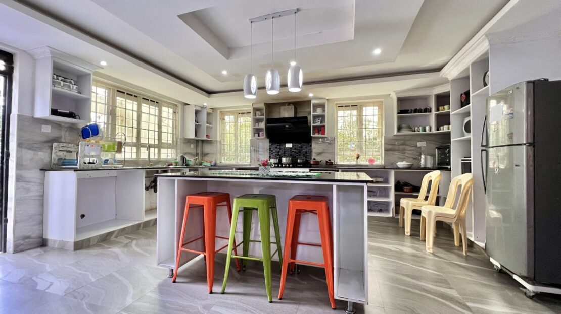 Contemporary 5 Bedroom House For Sale In Syokimau, Along Katani Rd., Machakos County > Syokimau, Nairobi