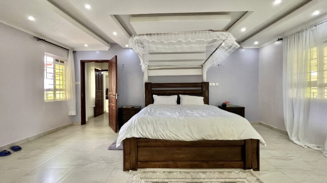 Contemporary 5 Bedroom House For Sale In Syokimau, Along Katani Rd., Machakos County > Syokimau, Nairobi