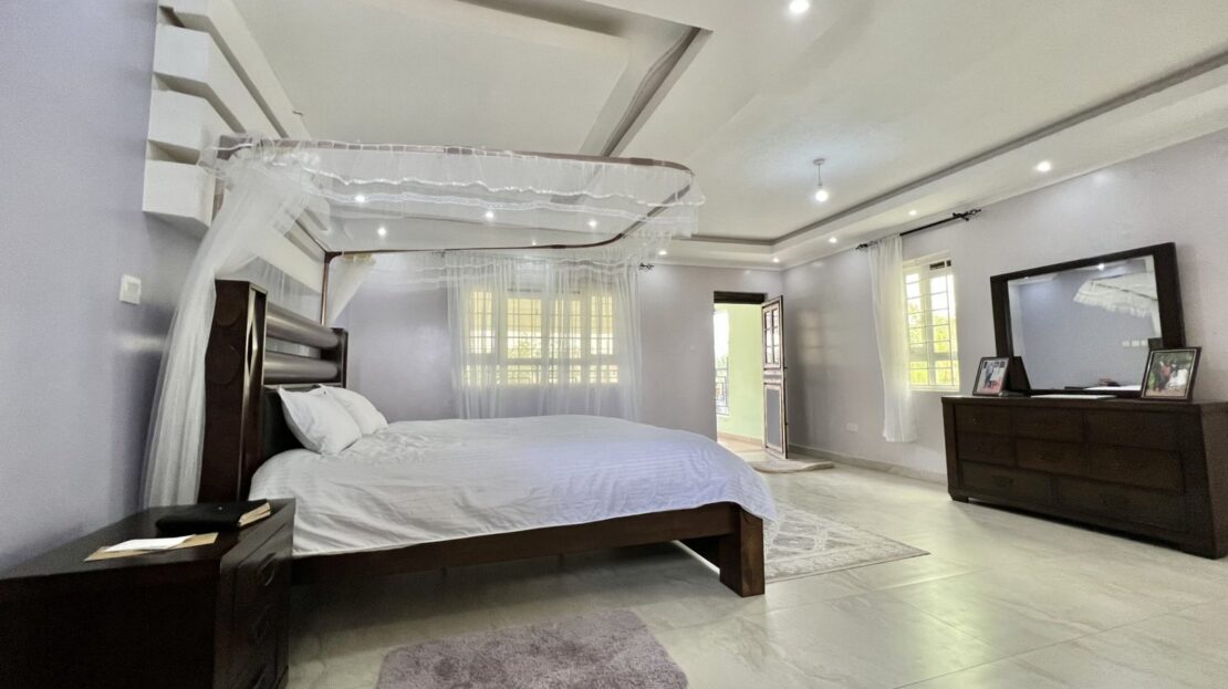 Contemporary 5 Bedroom House For Sale In Syokimau, Along Katani Rd., Machakos County > Syokimau, Nairobi