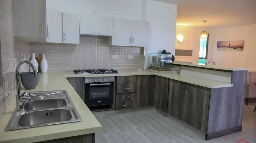 Roseville apartment